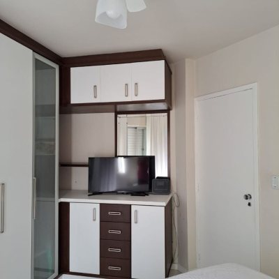 Apartamentos com 80m², 3 quartos, 1 suíte, 1 garagem, no bairro Centro em Florianópolis