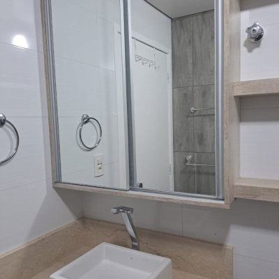 Apartamentos com 80m², 3 quartos, 1 suíte, 1 garagem, no bairro Centro em Florianópolis