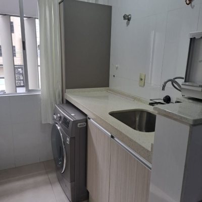 Apartamentos com 80m², 3 quartos, 1 suíte, 1 garagem, no bairro Centro em Florianópolis