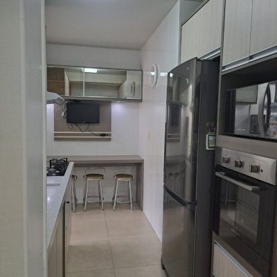 Apartamentos com 80m², 3 quartos, 1 suíte, 1 garagem, no bairro Centro em Florianópolis