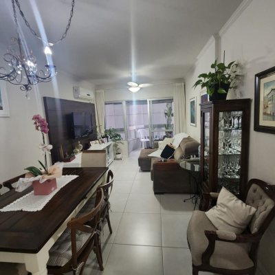 Apartamentos com 80m², 3 quartos, 1 suíte, 1 garagem, no bairro Centro em Florianópolis