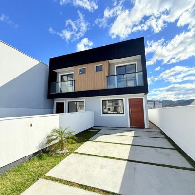 Casa Residencial com 84m², 2 quartos, 2 suítes, 2 garagens, no bairro Bela Vista em Palhoça