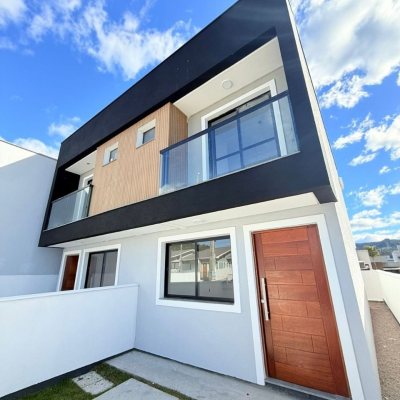 Casa Residencial com 84m², 2 quartos, 2 suítes, 2 garagens, no bairro Bela Vista em Palhoça