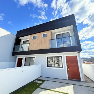 Casa Residencial com 84m², 2 quartos, 2 suítes, 2 garagens, no bairro Bela Vista em Palhoça