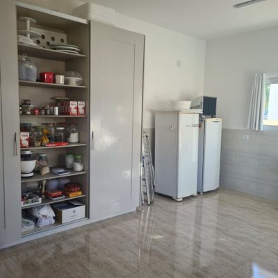 Casa Residencial com 182m², 3 quartos, 1 suíte, 2 garagens, no bairro Rio Vermelho em Florianópolis