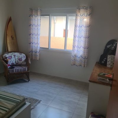 Casa Residencial com 182m², 3 quartos, 1 suíte, 2 garagens, no bairro Rio Vermelho em Florianópolis