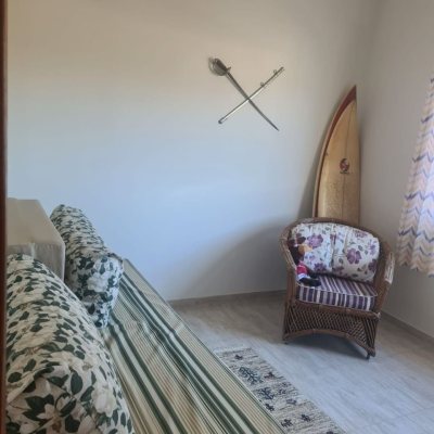 Casa Residencial com 182m², 3 quartos, 1 suíte, 2 garagens, no bairro Rio Vermelho em Florianópolis