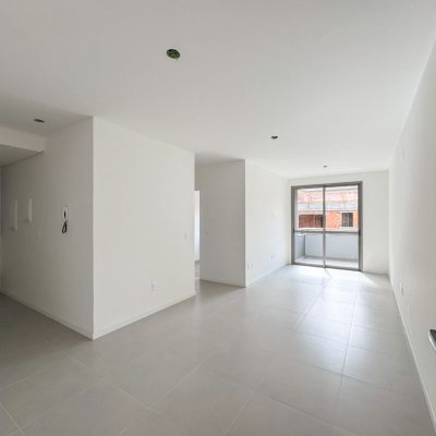 Apartamentos com 70m², 2 quartos, 1 suíte, 1 garagem, no bairro Cacupé em Florianópolis