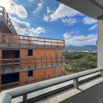 Apartamentos com 70m², 2 quartos, 1 suíte, 1 garagem, no bairro Cacupé em Florianópolis