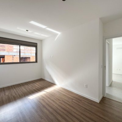 Apartamentos com 70m², 2 quartos, 1 suíte, 1 garagem, no bairro Cacupé em Florianópolis