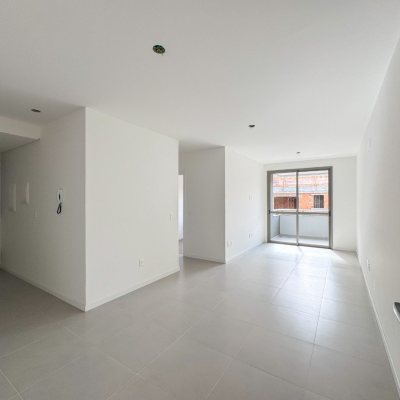 Apartamentos com 70m², 2 quartos, 1 suíte, 1 garagem, no bairro Cacupé em Florianópolis