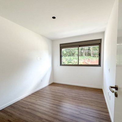 Apartamentos com 71m², 2 quartos, 1 suíte, 1 garagem, no bairro Cacupé em Florianópolis