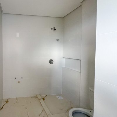 Apartamentos com 125m², 3 quartos, 3 suítes, 2 garagens, no bairro Cacupé em Florianópolis