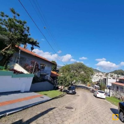 Terrenos Residenciais com 456m², no bairro Carvoeira em Florianópolis