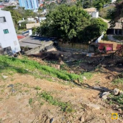 Terrenos Residenciais com 456m², no bairro Carvoeira em Florianópolis