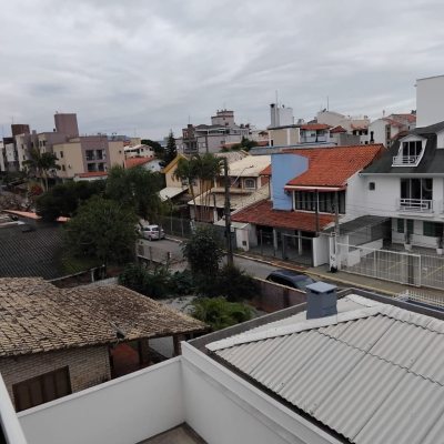 Apartamentos com 74m², 2 quartos, 1 suíte, 1 garagem, no bairro Canasvieiras em Florianópolis