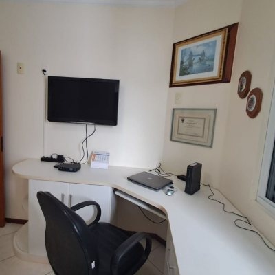 Cobertura com 172m², 3 quartos, 1 suíte, 2 garagens, no bairro Ingleses do Rio Vermelho em Florianópolis