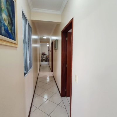 Cobertura com 172m², 3 quartos, 1 suíte, 2 garagens, no bairro Ingleses do Rio Vermelho em Florianópolis