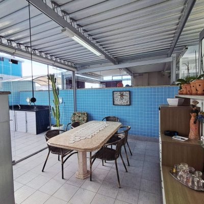 Cobertura com 172m², 3 quartos, 1 suíte, 2 garagens, no bairro Ingleses do Rio Vermelho em Florianópolis