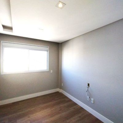 Apartamentos com 125m², 3 quartos, 3 suítes, 2 garagens, no bairro Kobrasol em São José