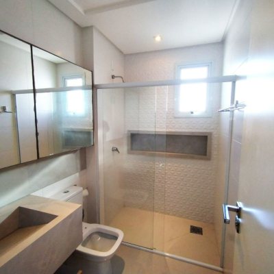 Apartamentos com 125m², 3 quartos, 3 suítes, 2 garagens, no bairro Kobrasol em São José