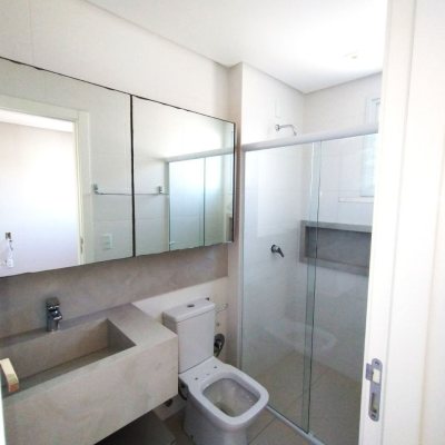 Apartamentos com 125m², 3 quartos, 3 suítes, 2 garagens, no bairro Kobrasol em São José