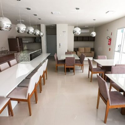 Apartamentos com 66m², 1 quarto, 1 suíte, 1 garagem, no bairro Centro em São José