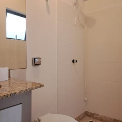 Cobertura com 198m², 4 quartos, 2 suítes, 2 garagens, no bairro Ingleses do Rio Vermelho em Florianópolis
