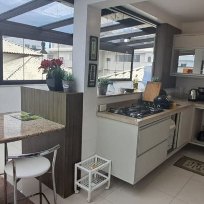 Cobertura com 198m², 4 quartos, 2 suítes, 2 garagens, no bairro Ingleses do Rio Vermelho em Florianópolis