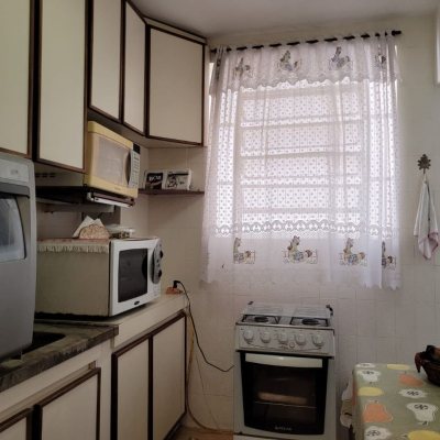 Apartamentos com 76m², 2 quartos, no bairro Centro em Florianópolis