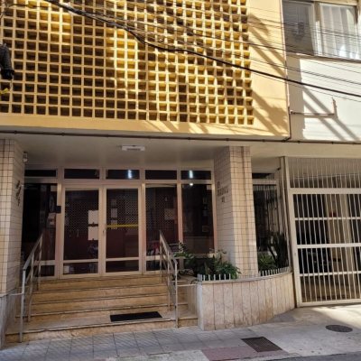 Apartamentos com 76m², 2 quartos, no bairro Centro em Florianópolis