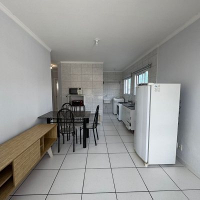 Predio com 307m², 6 garagens, no bairro Trindade em Florianópolis