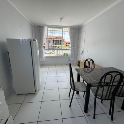Predio com 307m², 6 garagens, no bairro Trindade em Florianópolis