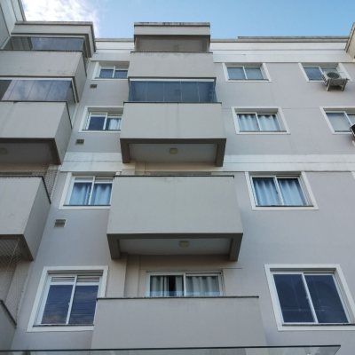 Apartamentos com 58m², 2 quartos, 1 garagem, no bairro Aririu em Palhoça