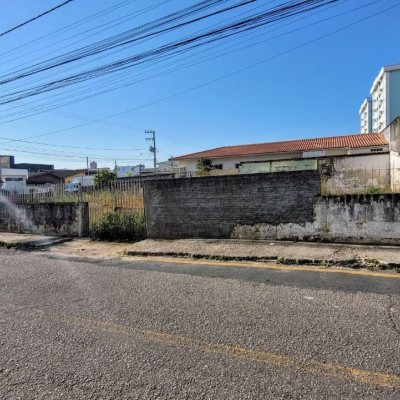 Terreno Comercial/Residencial com 540m², no bairro Barreiros em São José