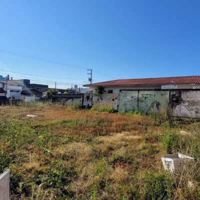Terreno Comercial/Residencial com 540m², no bairro Barreiros em São José