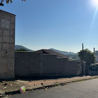 Terrenos Residenciais com 360m², no bairro Real Parque em São José