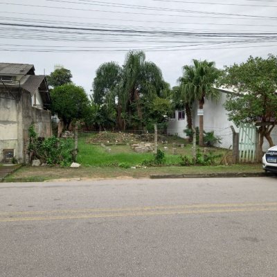 Terreno Comercial/Residencial com 429m², no bairro Capoeiras em Florianópolis