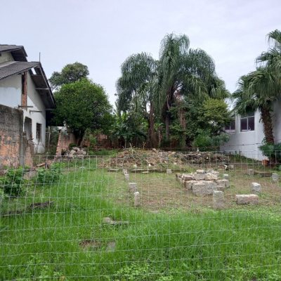 Terreno Comercial/Residencial com 429m², no bairro Capoeiras em Florianópolis