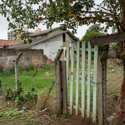 Terreno Comercial/Residencial com 429m², no bairro Capoeiras em Florianópolis
