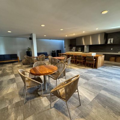 Studio Residencial com 63m², 1 quarto, 1 garagem, no bairro Centro em Florianópolis