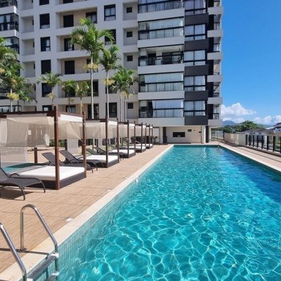 Apartamentos com 91m², 3 quartos, 1 suíte, 2 garagens, no bairro Balneário em Florianópolis