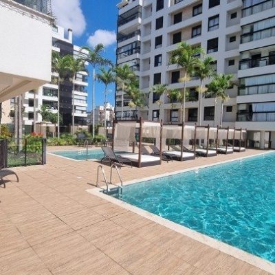 Apartamentos com 91m², 3 quartos, 1 suíte, 2 garagens, no bairro Balneário em Florianópolis