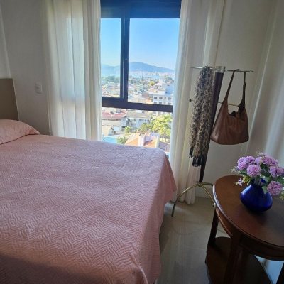 Apartamentos com 91m², 3 quartos, 1 suíte, 2 garagens, no bairro Balneário em Florianópolis