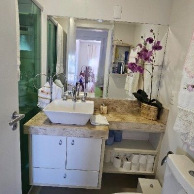 Apartamentos com 91m², 3 quartos, 1 suíte, 2 garagens, no bairro Balneário em Florianópolis