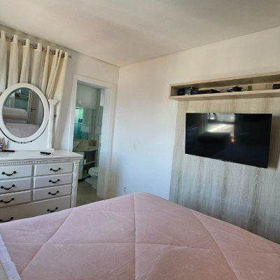 Apartamentos com 91m², 3 quartos, 1 suíte, 2 garagens, no bairro Balneário em Florianópolis