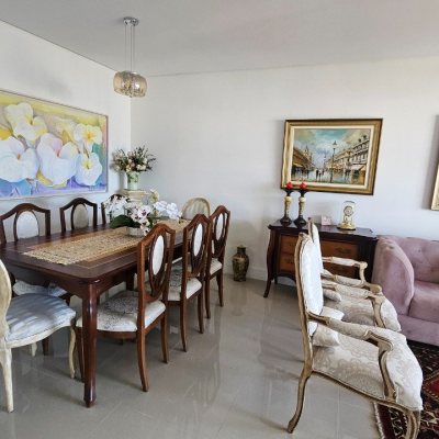 Apartamentos com 91m², 3 quartos, 1 suíte, 2 garagens, no bairro Balneário em Florianópolis