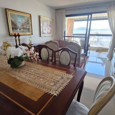 Apartamentos com 91m², 3 quartos, 1 suíte, 2 garagens, no bairro Balneário em Florianópolis