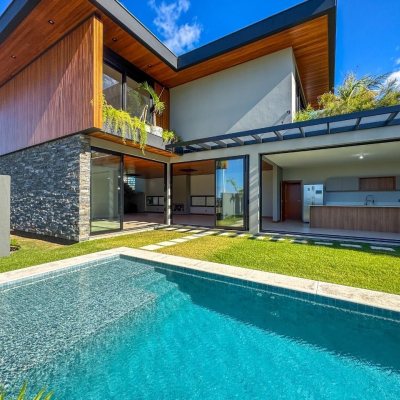 Casa Residencial com 607m², 4 quartos, 4 suítes, 6 garagens, no bairro Lagoa Da Conceição em Florianópolis