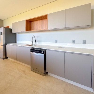 Casa Residencial com 607m², 4 quartos, 4 suítes, 6 garagens, no bairro Lagoa Da Conceição em Florianópolis